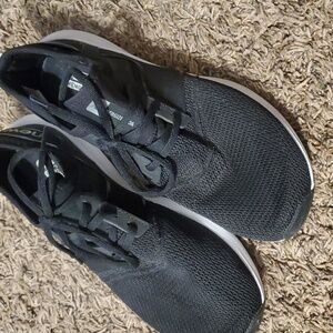 New Balance black sneaker